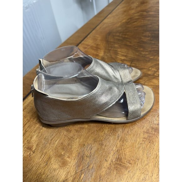 Unavailable - Picture 4 of 9